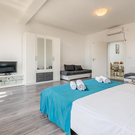 מליני Apartments Villa Silvana מראה חיצוני תמונה